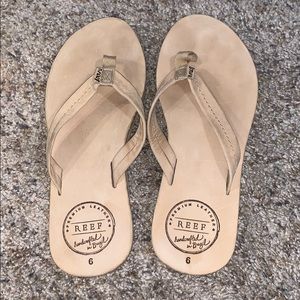 BRAND NEW: Reef sandals / flip-flops